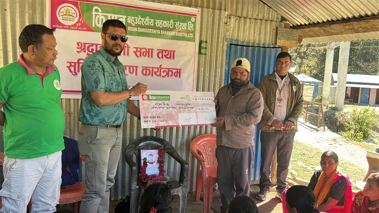 डोटीमा श्रद्धाञ्जली सभा तथा राहत वितरण, किसानबाट मृतक परिवारलाई ३ लाख बढी सहयोग