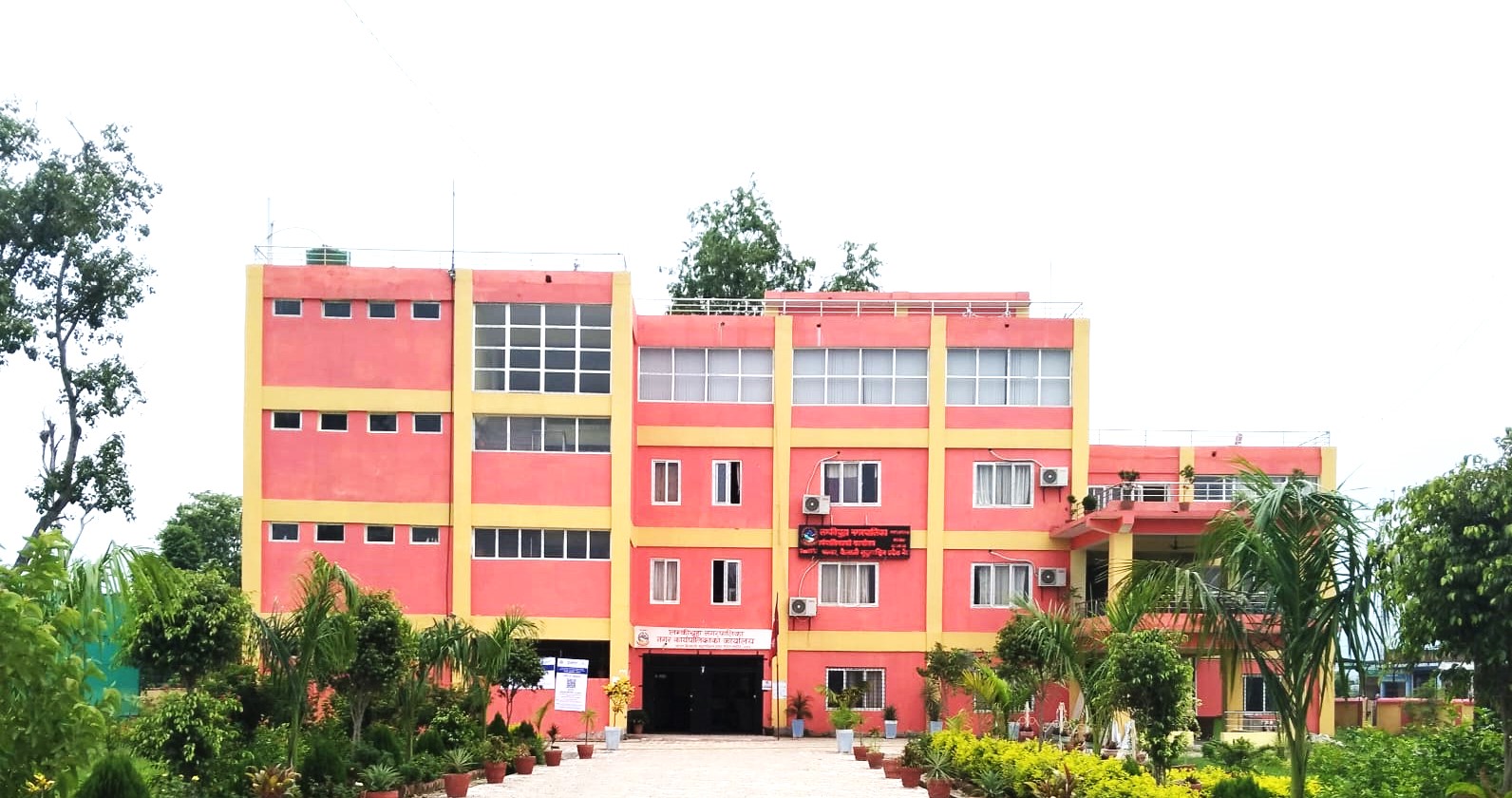 लम्कीचुहामा करदाता सेवा कार्यालय सञ्चालन: कुन काम नगरपालिकामै, कुनका लागि कर कार्यालय जानु पर्छ ?