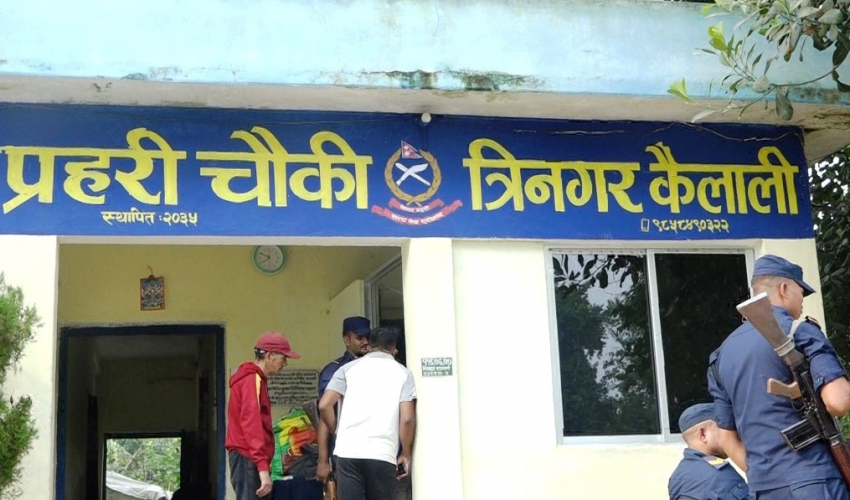 कैलालीमा अवैध ४५ हजार रुपैयाँ मूल्य बराबरको  ब्याट्री बरामद