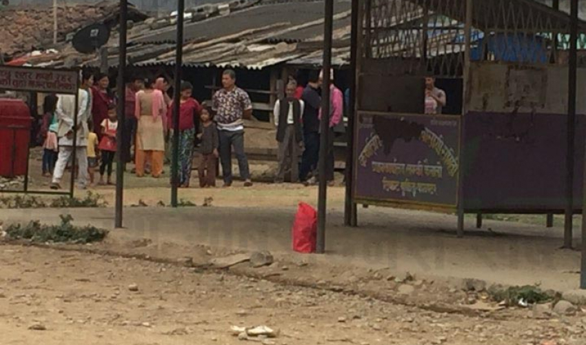  लम्की बस पार्कमा  शंकास्पद वस्तु फेला