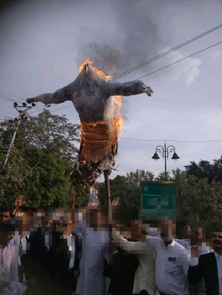 NCELL प्रकरणमा सरकारको निर्णय उल्टट्याउने न्यायाधीशको देशैभर पुत्ला दहन