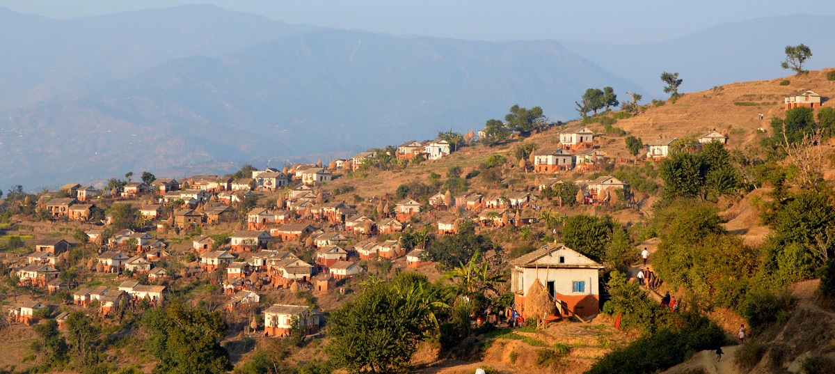 युवा विहिन हुँदै सुदुरपश्चिम का गाउँहरु/मलामी समेत पाउदैनन्